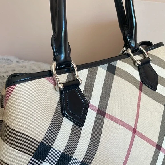 Burberry Nova Check Shoulder Bag - Picture 4 of 12